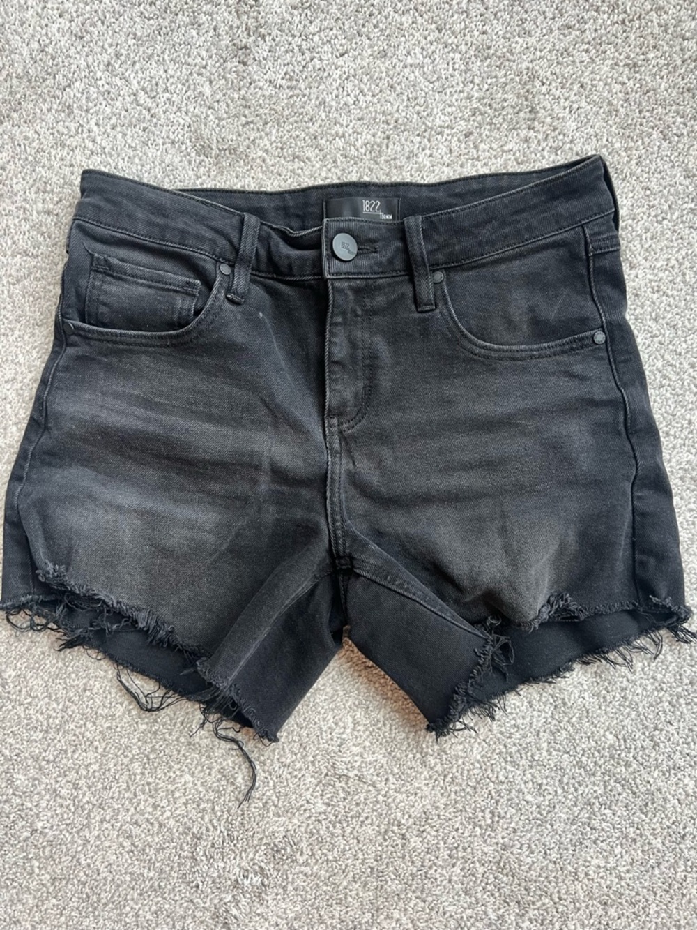 1822 Denim - Black Jean Shorts with Frayed Hem Dad Shorts in Size 27 or 4